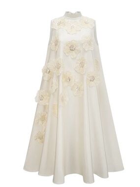 Émilie sleeveless floral-applique midi dress in White
Size: Medium
WORN ONCE